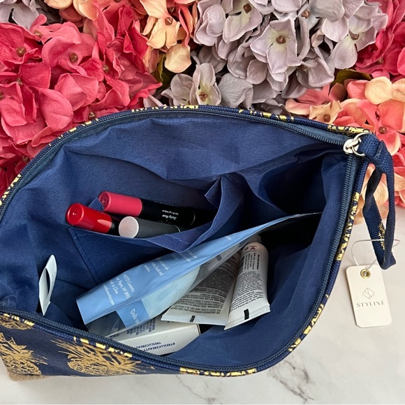 Navy Blue & Metallic Gold Pineapple Makeup Cosmetic Wristlet Clutch Bag - Picture 8 of 11